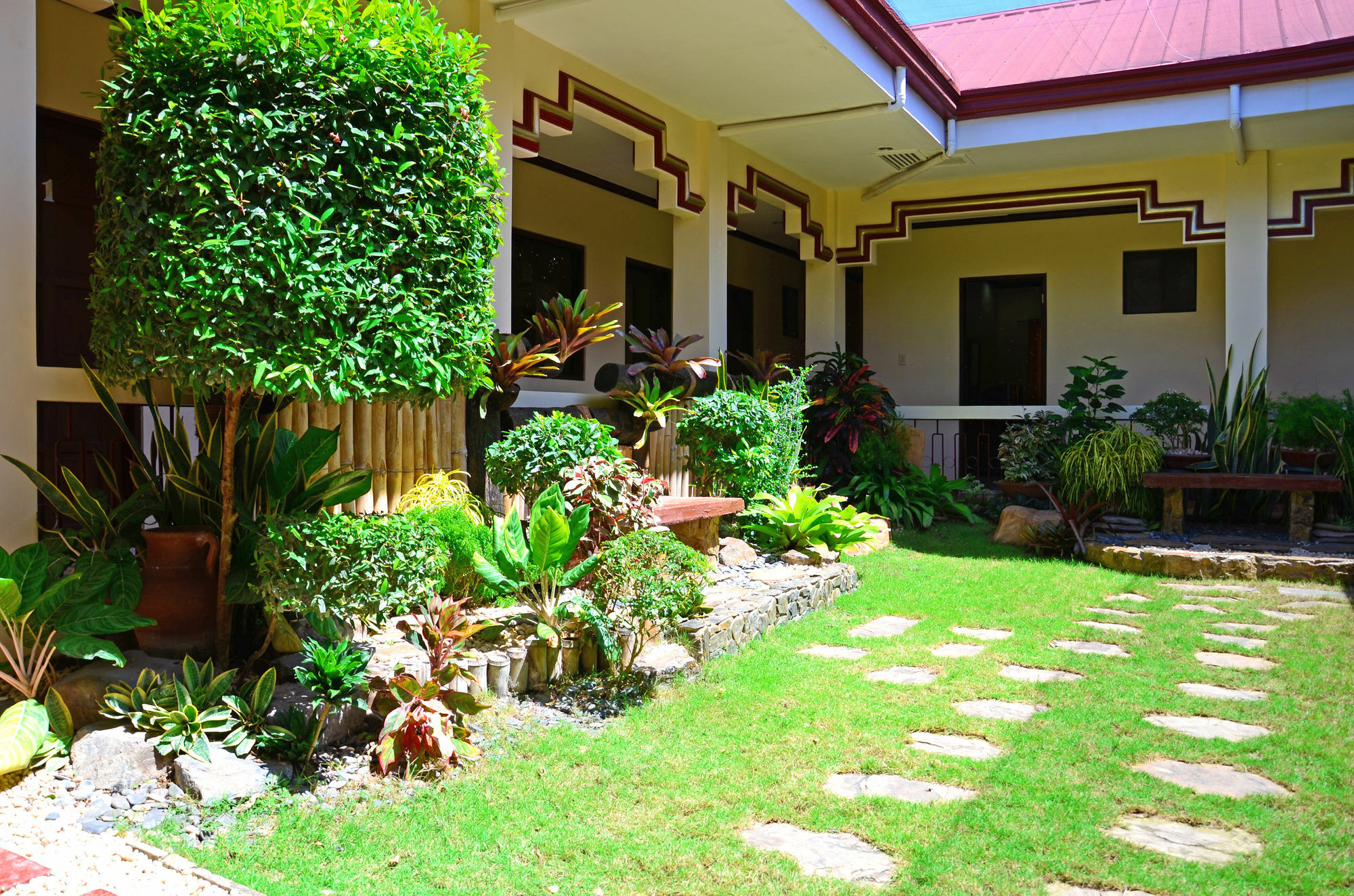 Ysabelle Mansion Bed & Breakfast Puerto Princesa Dış mekan fotoğraf